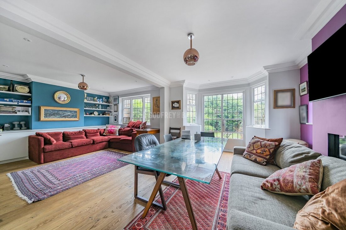 House in Hampstead Garden Suburb, Barnet, England 2 - 16734674