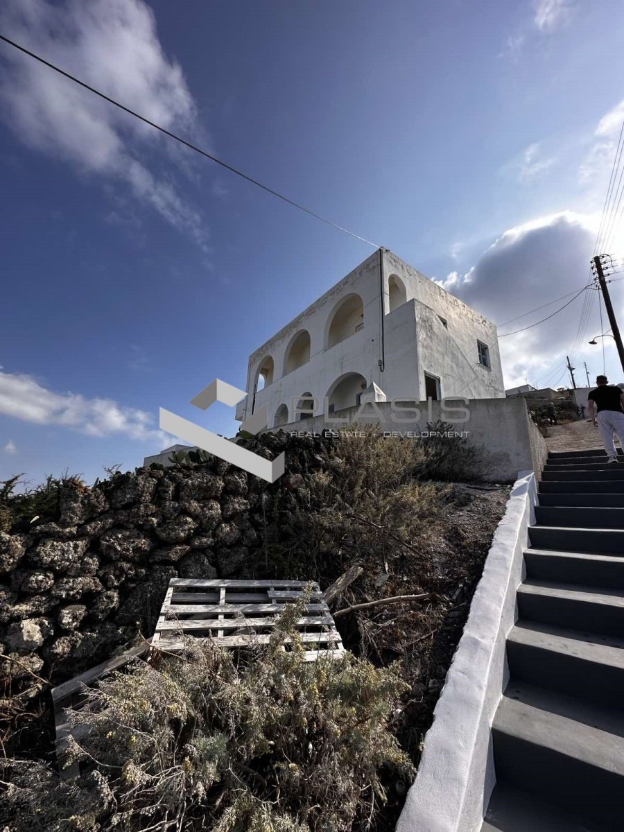 House in Thira, Aegean, Greece 1 - 15431721