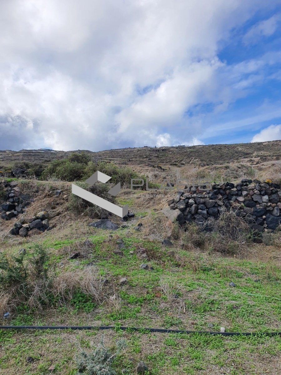 Land in Thira, Aegean, Greece 5 - 15731204