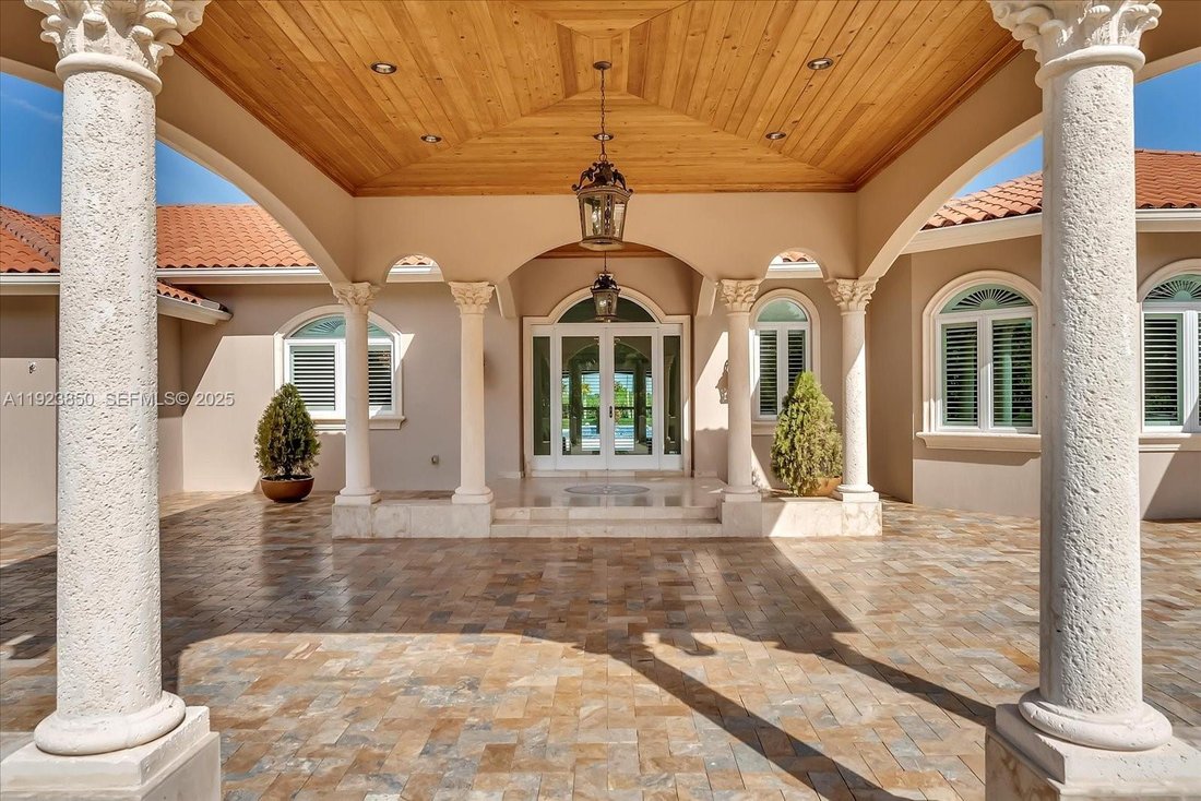 House in Miami, Florida, United States 3 - 16736282