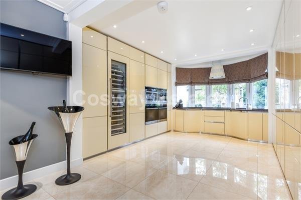 House in Barnet, England 4 - 16734790