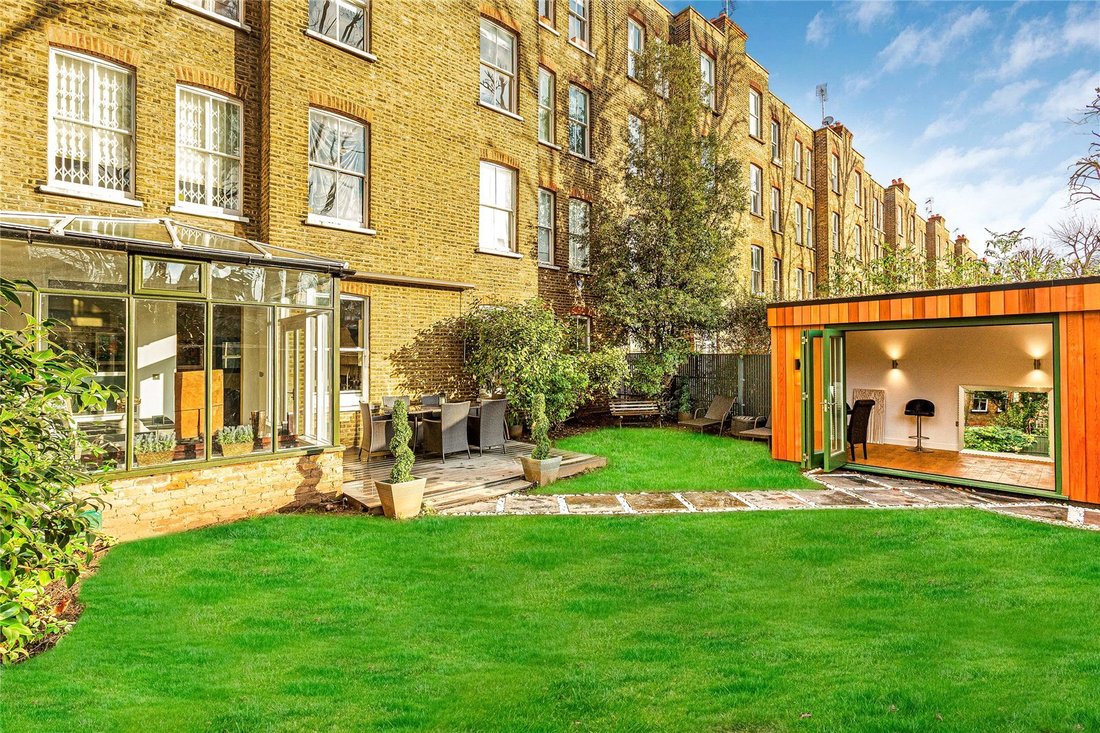 Townhouse in Chelsea, Kensington And Chelsea, England 2 - 16734876