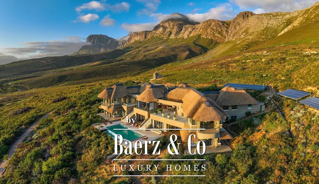 Estate in Sir Lowry's Pass, Cape Town, South Africa 1 - 16734041