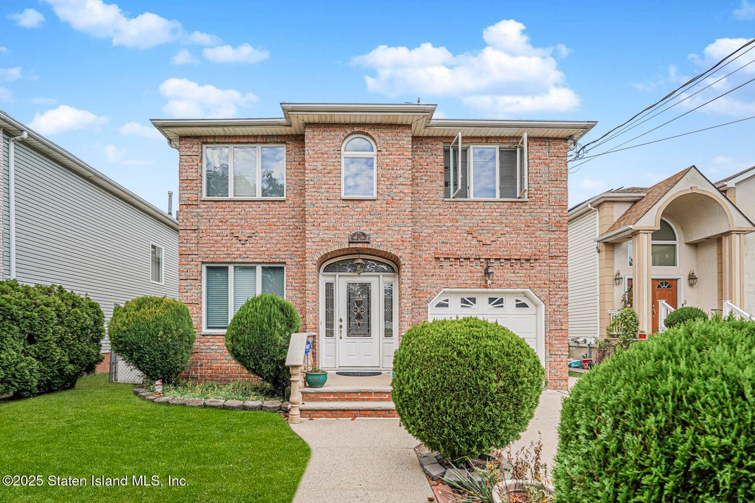 House in New York, New York, United States 1 - 16730476