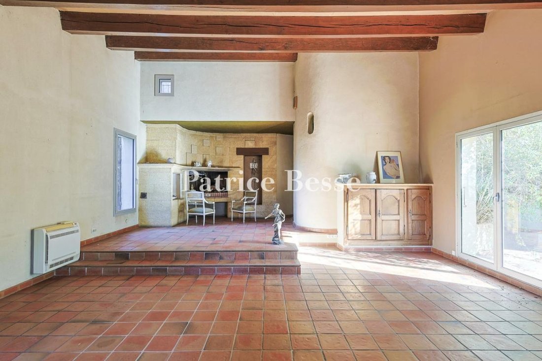 Villa in Le Redon, Marseille, Provence-Alpes-Côte d'Azur 4 - 16735473