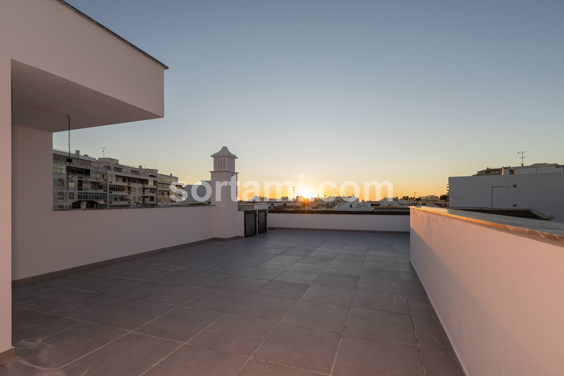 House in Faro (Se e Sao Pedro), Algarve, Portugal 1 - 14873666