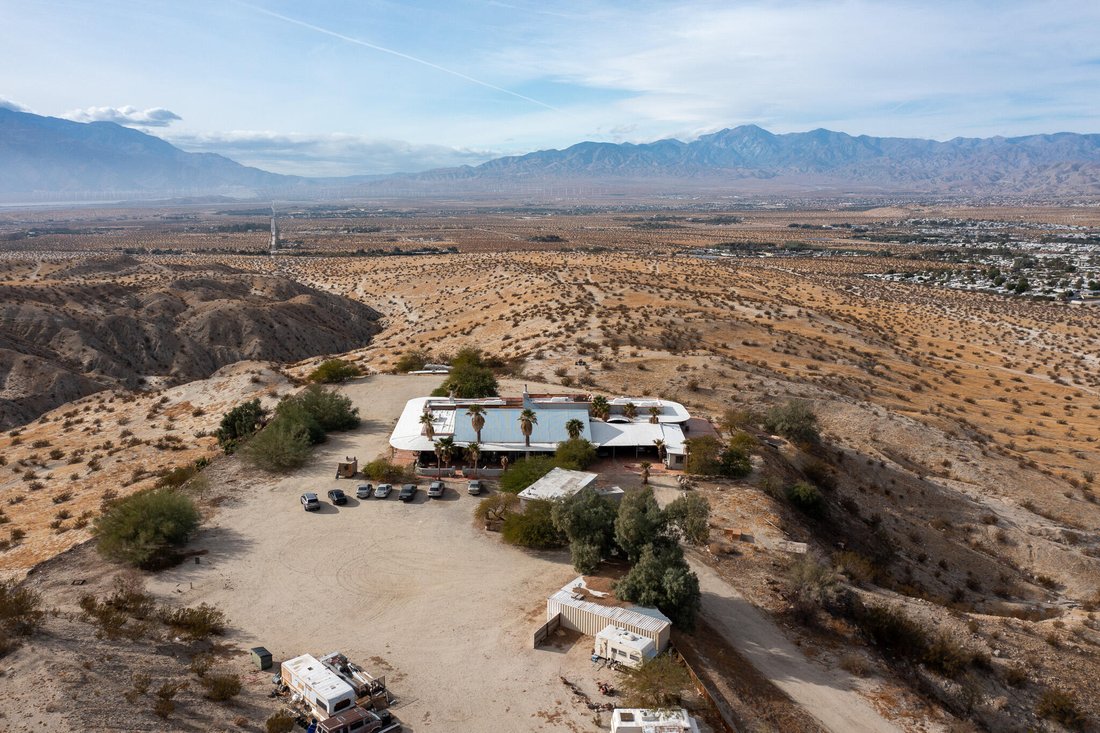 Desert Hot Springs, California, United States 1 - 16731223