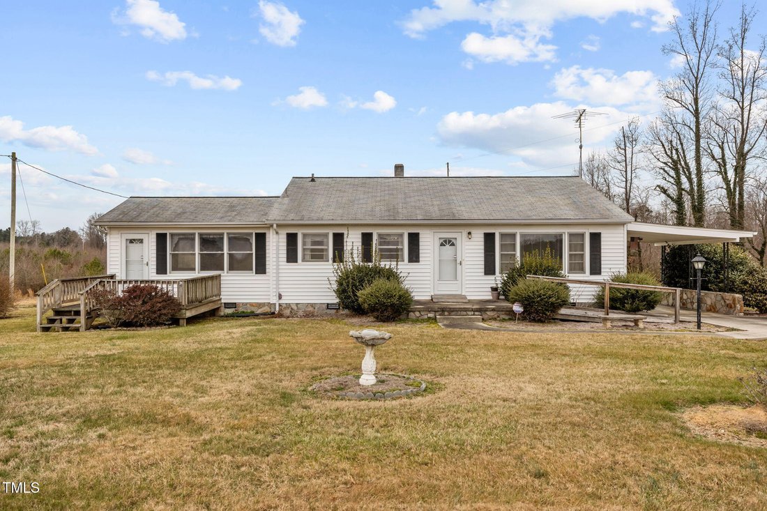 House in Siler City, North Carolina, United States 1 - 16732904