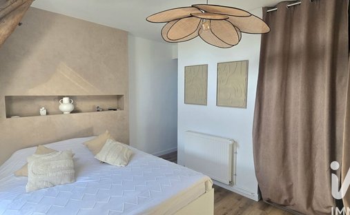 Castle for Sale in Auneau-Bleury-Saint-Symphorien, Centre-Val de Loire, France