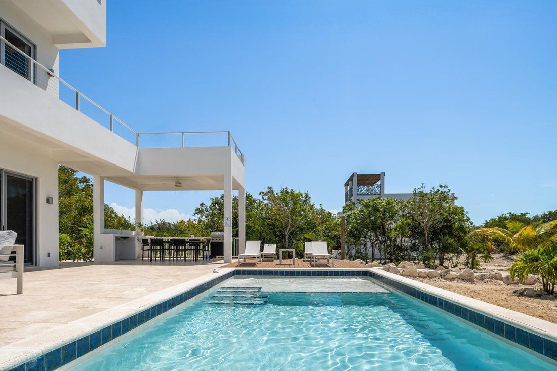 House in Long Bay Hills, Caicos Islands, Turks and Caicos Islands 3 - 16734270