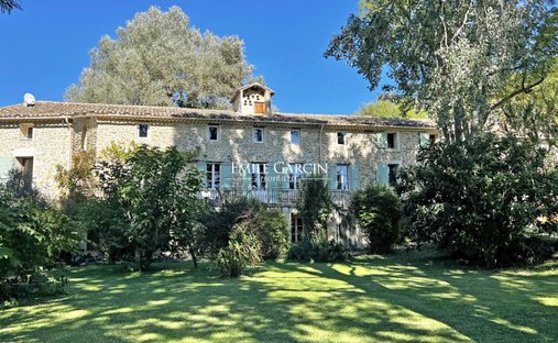 Villa in Cadenet, Provence-Alpes-Côte d'Azur, France 1