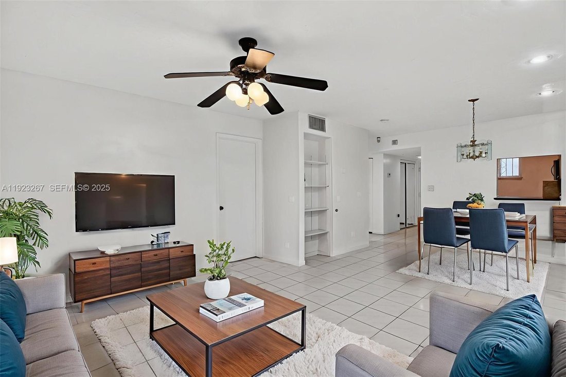 Condo in Cutler Bay, Florida, United States 3 - 16736140