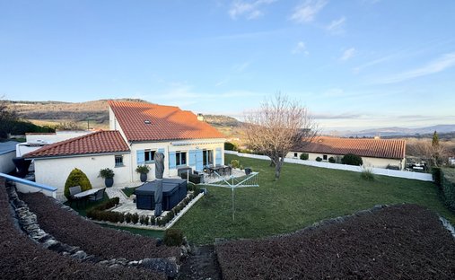 Casa a Chanonat, Auvergne-Rodano-Alpi, Francia 1