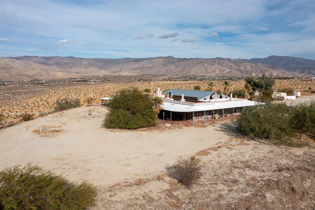 Desert Hot Springs, California, United States 4 - 16731223