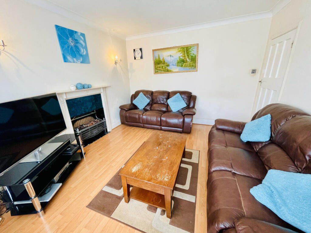 House in Southall, Ealing, England 2 - 16735064