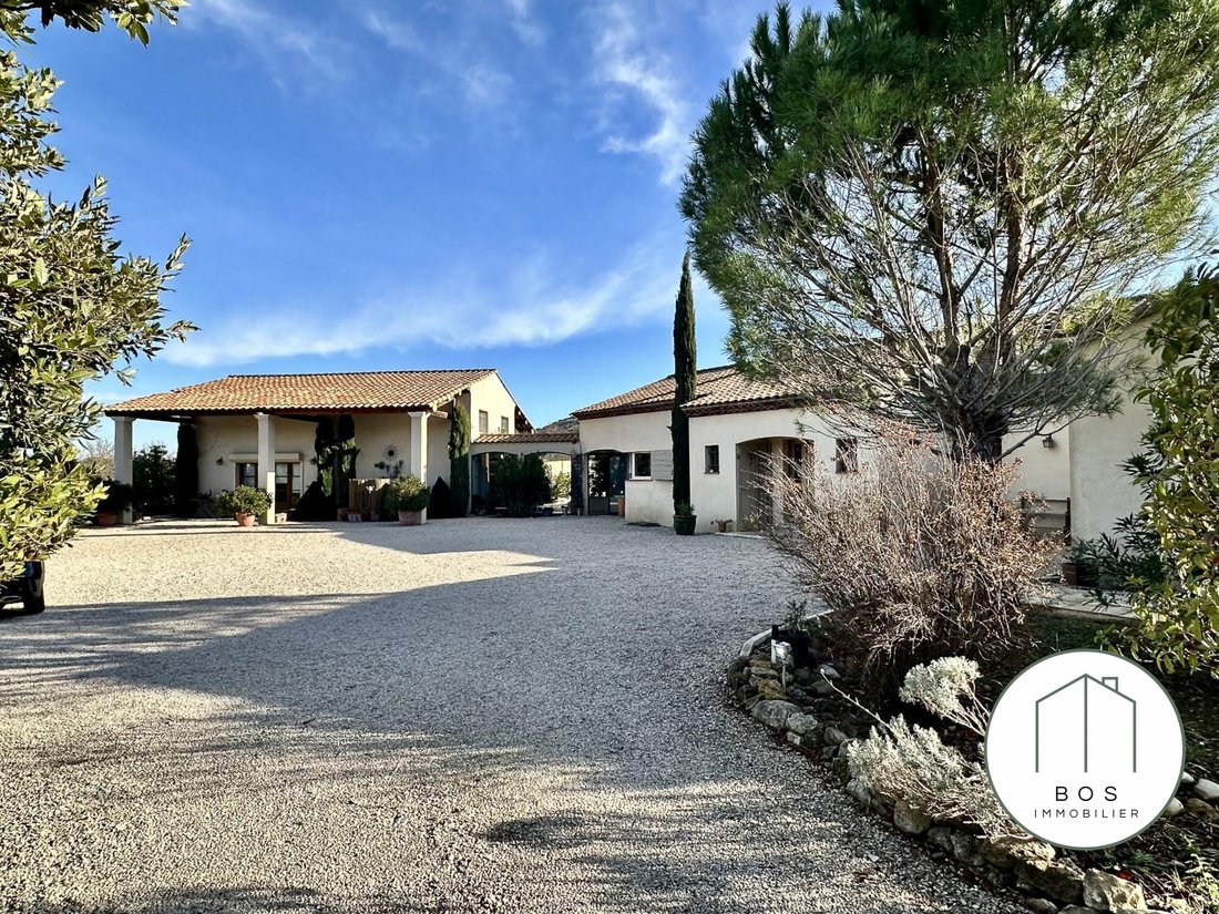 Villa in Alleins, Provence-Alpes-Côte d'Azur, France 1 - 16391219