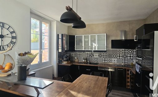 Castle for Sale in Auneau-Bleury-Saint-Symphorien, Centre-Val de Loire, France - 5