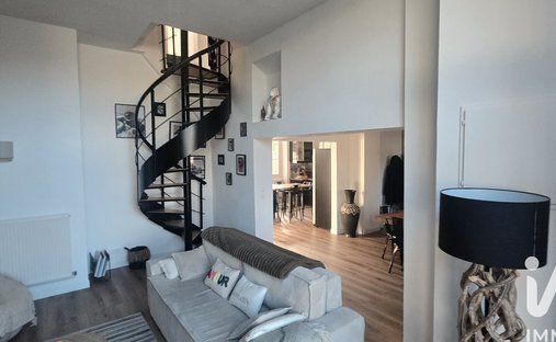 Castle for Sale in Auneau-Bleury-Saint-Symphorien, Centre-Val de Loire, France - 3