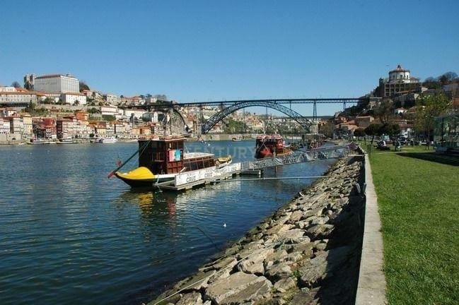 Apartment in Lordelo do Ouro e Massarelos, Porto District, Portugal 1 - 16626016