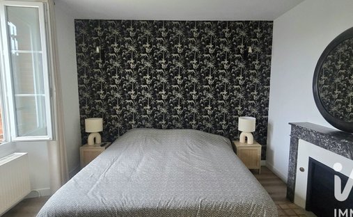 Castle for Sale in Auneau-Bleury-Saint-Symphorien, Centre-Val de Loire, France