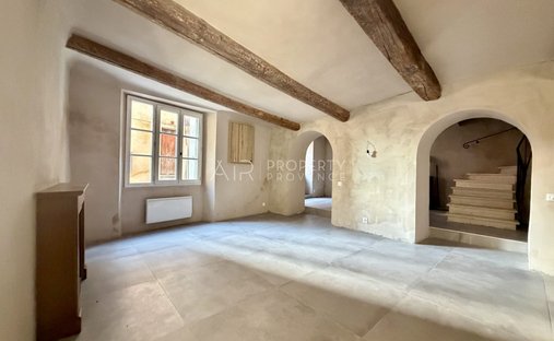 Beautiful Stone Property With Views And Pool