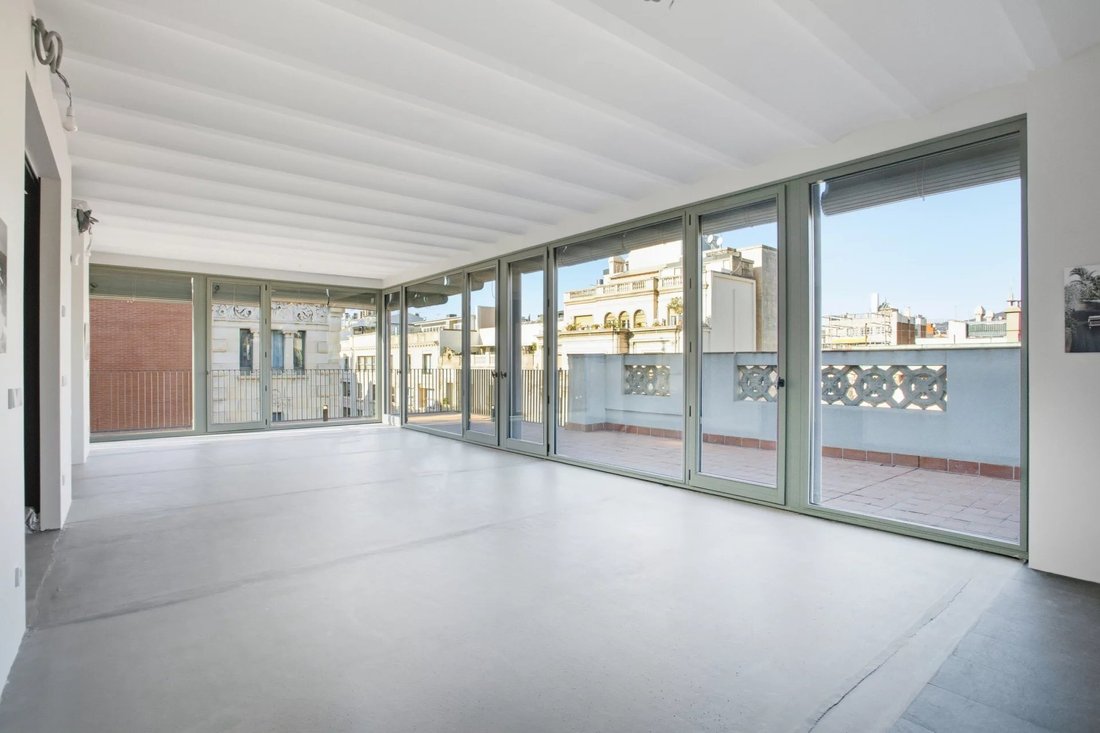 Apartment in Eixample, Barcelona, Spain 4 - 16734750