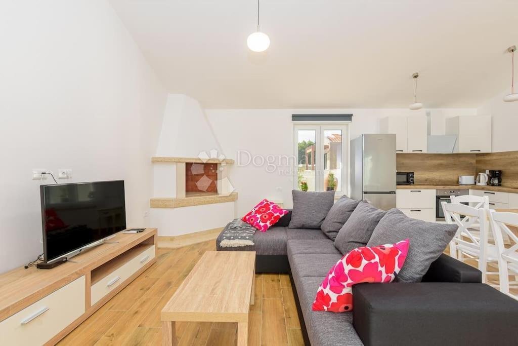 House in Svetvincenat, Istria County, Croatia 2 - 16736143