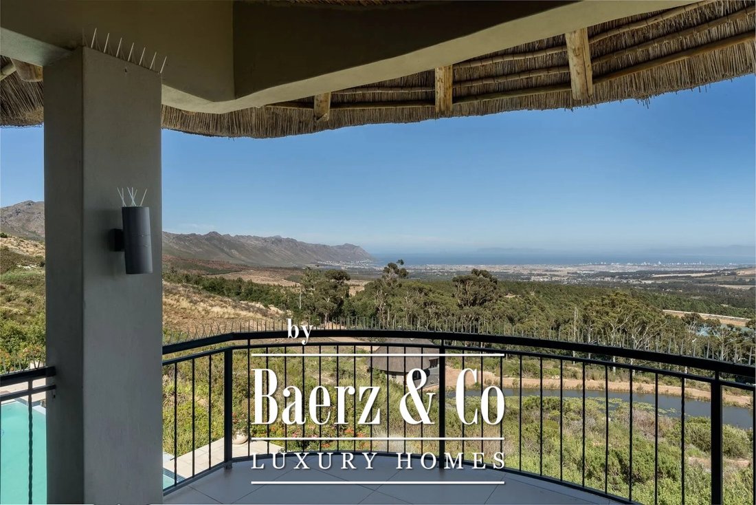 Estate in Sir Lowry's Pass, Cape Town, South Africa 5 - 16734041