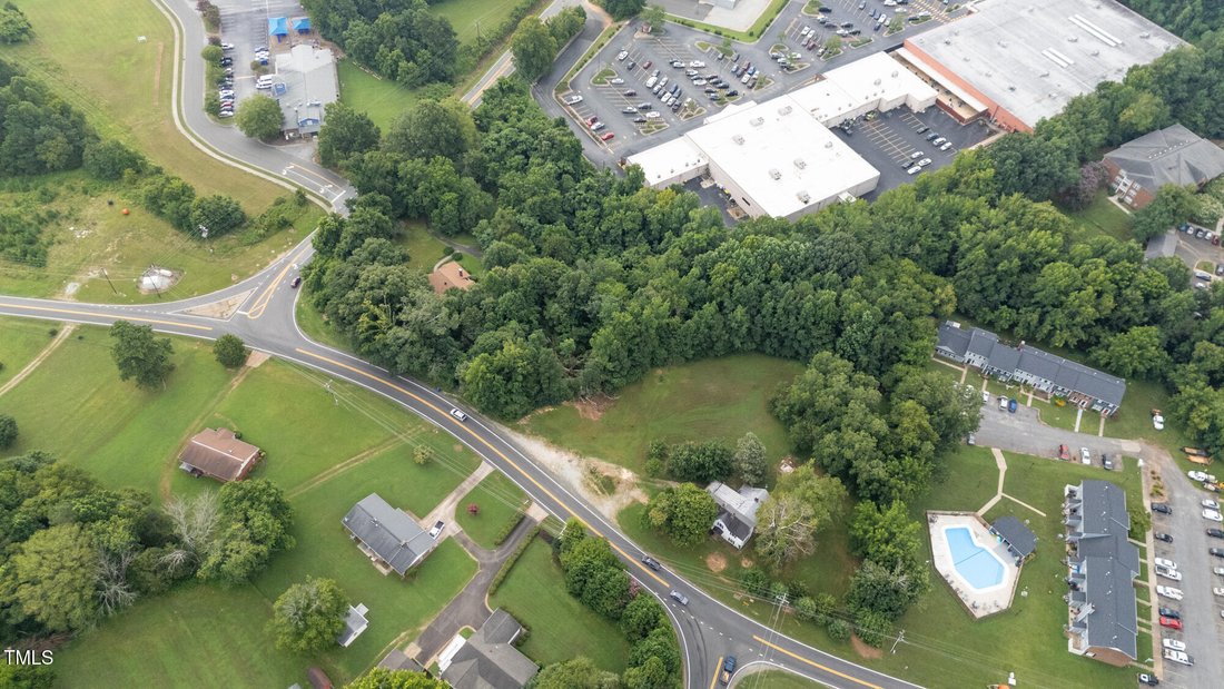 House in Hillsborough, North Carolina, United States 3 - 16732908