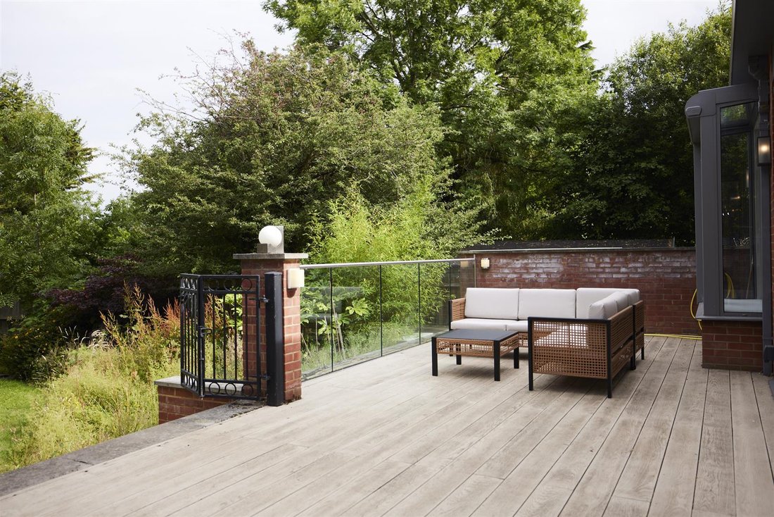 House in Ealing (London Borough of Ealing), Ealing, England 2 - 16735014