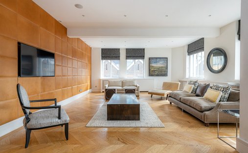 Apartment in Knightsbridge, Kensington And Chelsea, England 1
