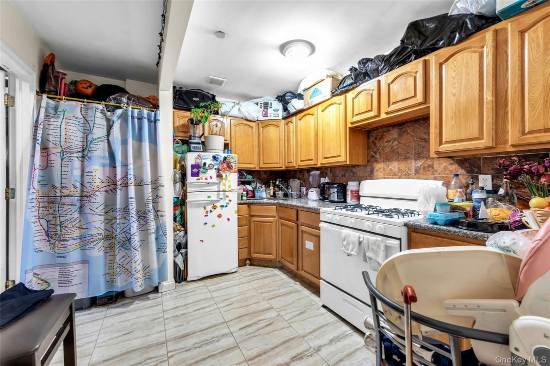 New York, New York, United States 3 - 16736083