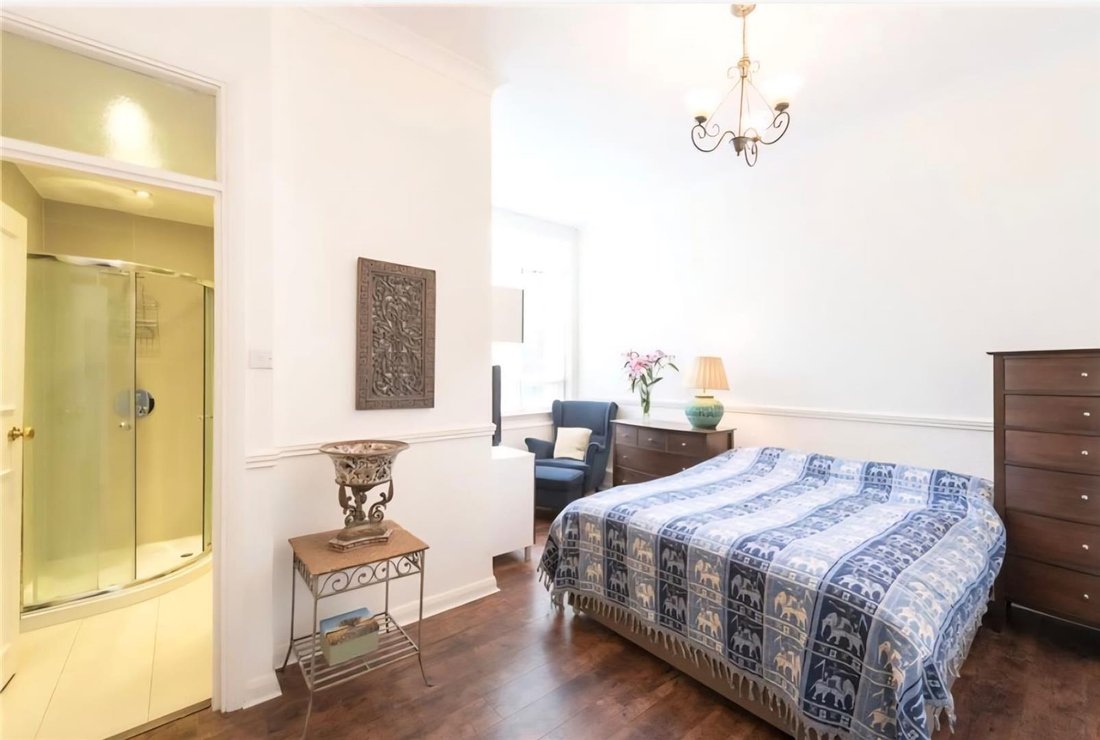 Apartment in Hyde Park, Westminster, England 5 - 16734874