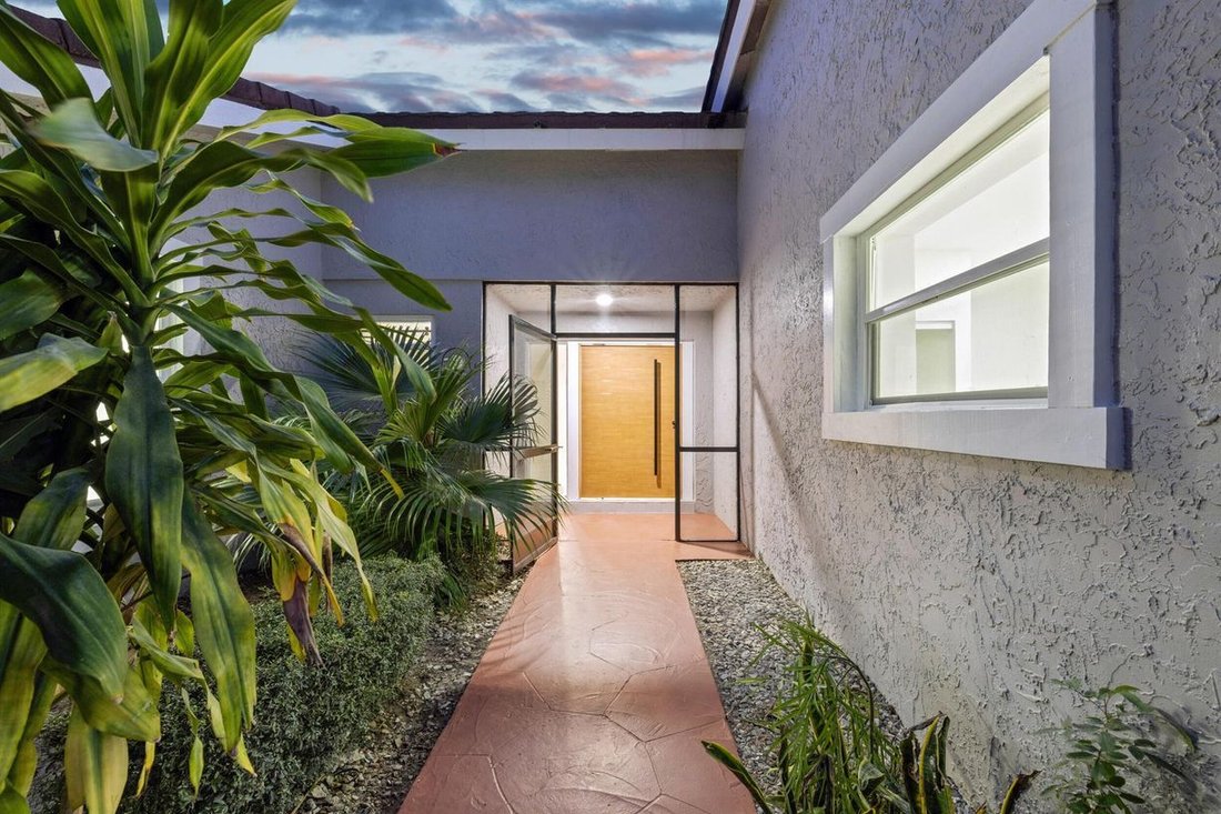 House in Boca Raton, Florida, United States 3 - 16734076