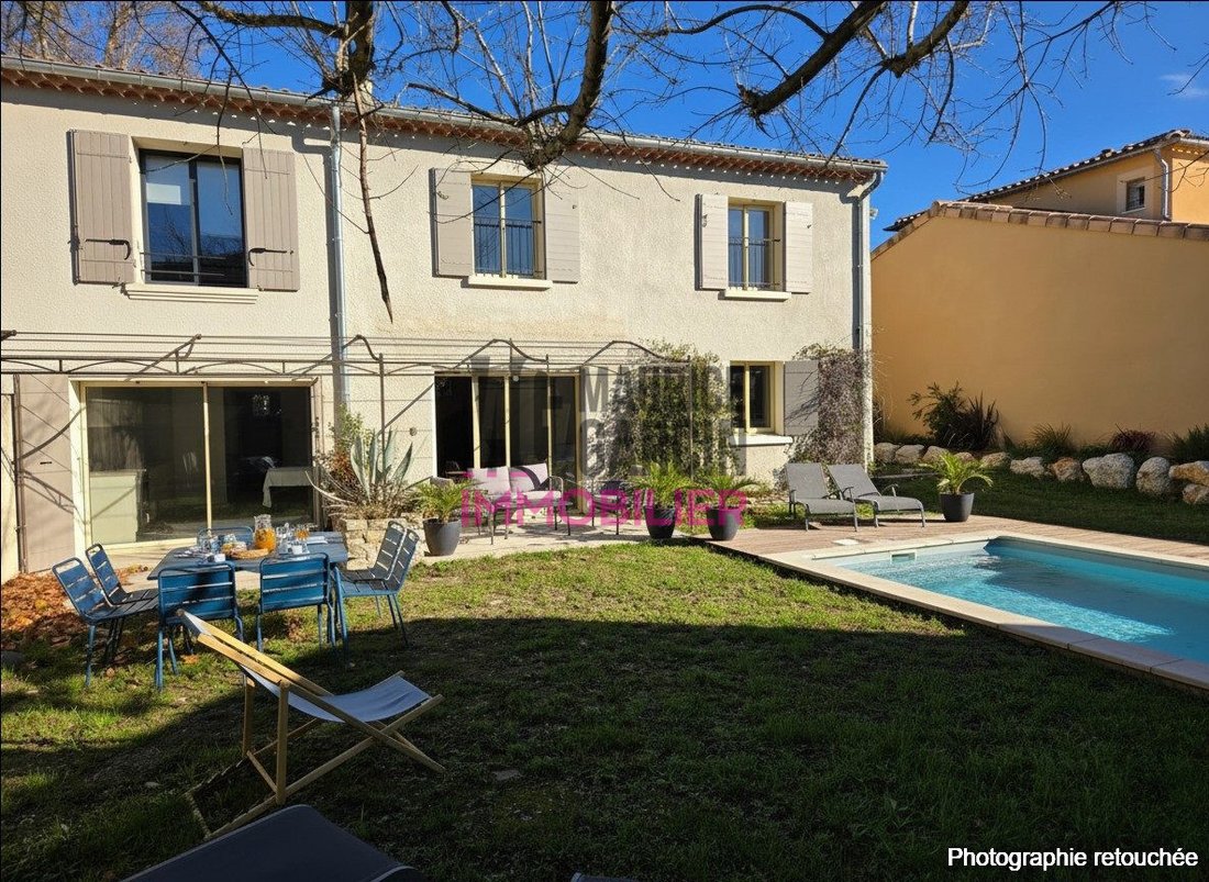 House in Saumane-de-Vaucluse, Provence-Alpes-Côte d'Azur, France 1 - 16737341