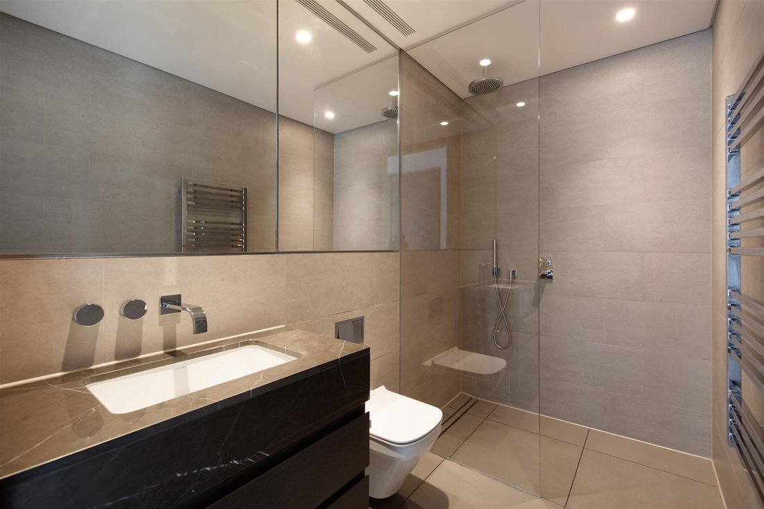 Apartment in EC2, Islington, England 5 - 16734623