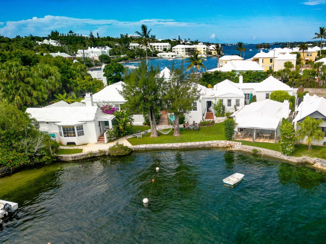 House in Mount Pleasant, Paget Parish, Bermuda 1 - 16737388