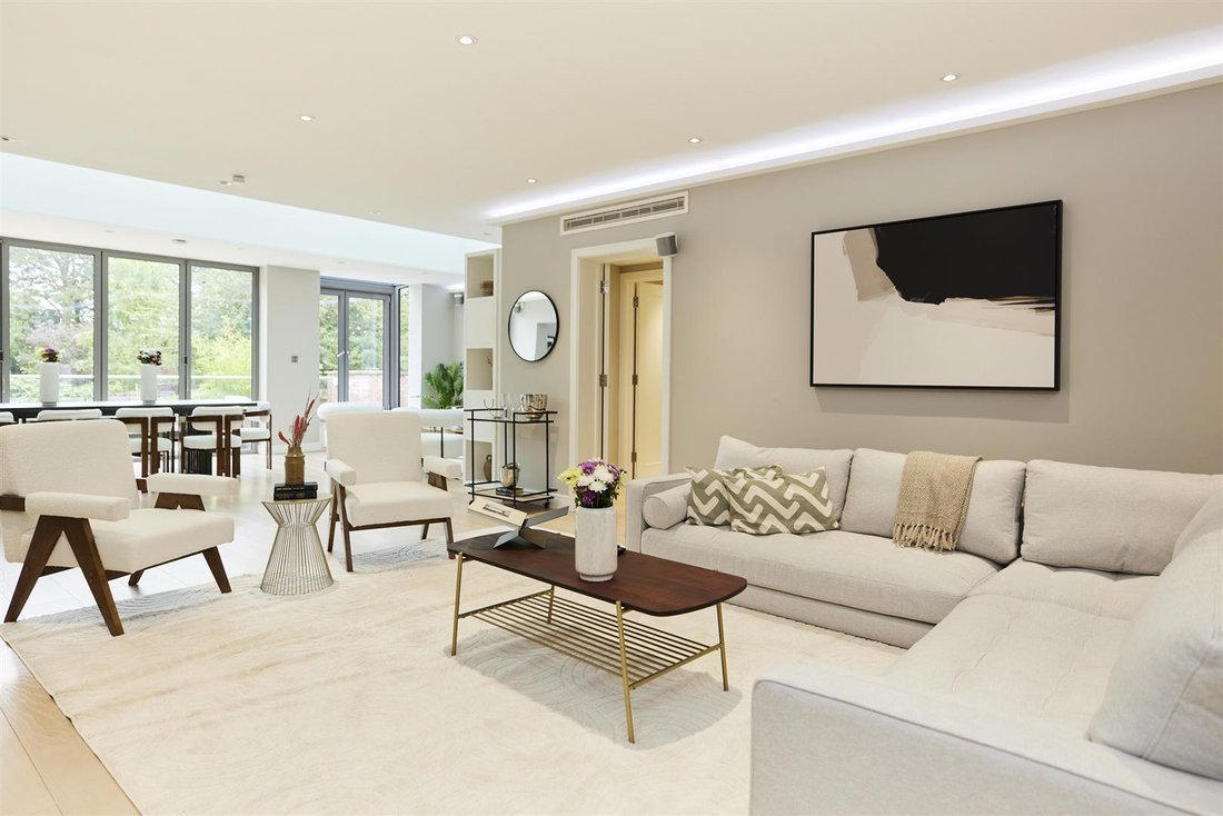 House in Ealing (London Borough of Ealing), Ealing, England 4 - 16735014