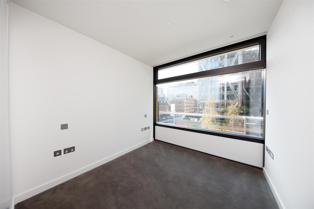 Apartment in EC2, Islington, England 3 - 16734623