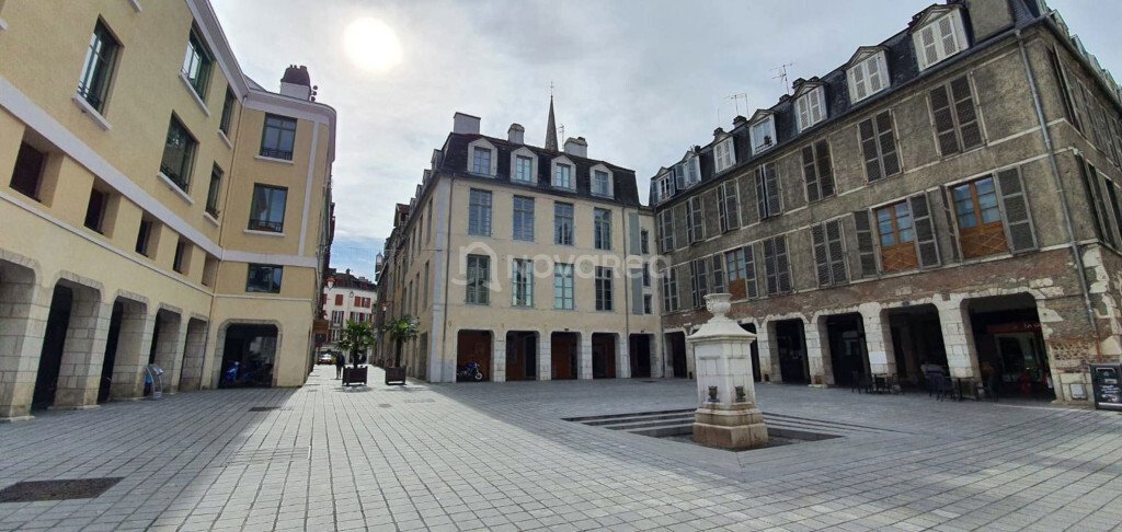 House in Pau, Nouvelle-Aquitaine, France 1 - 16730835