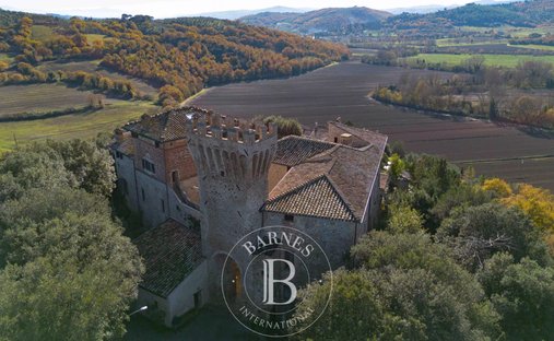Castillo en Marsciano, Umbría, Italia 1