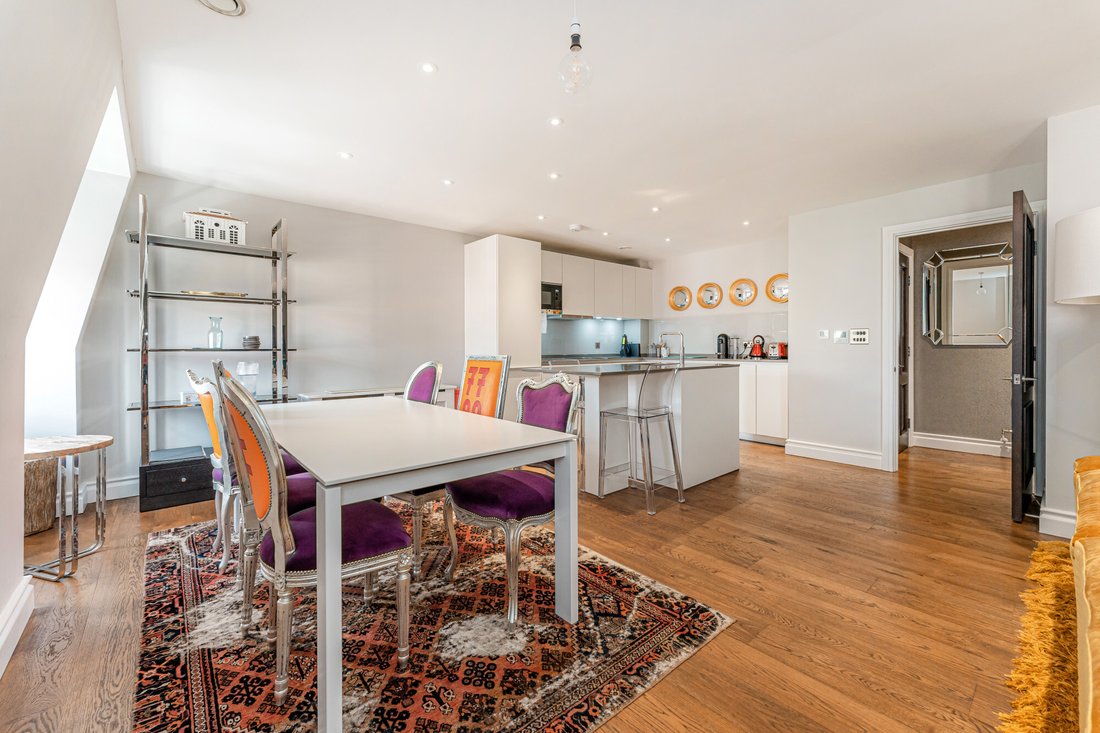 Appartamento a Campden Hill, Kensington e Chelsea, Inghilterra 2 - 16735622