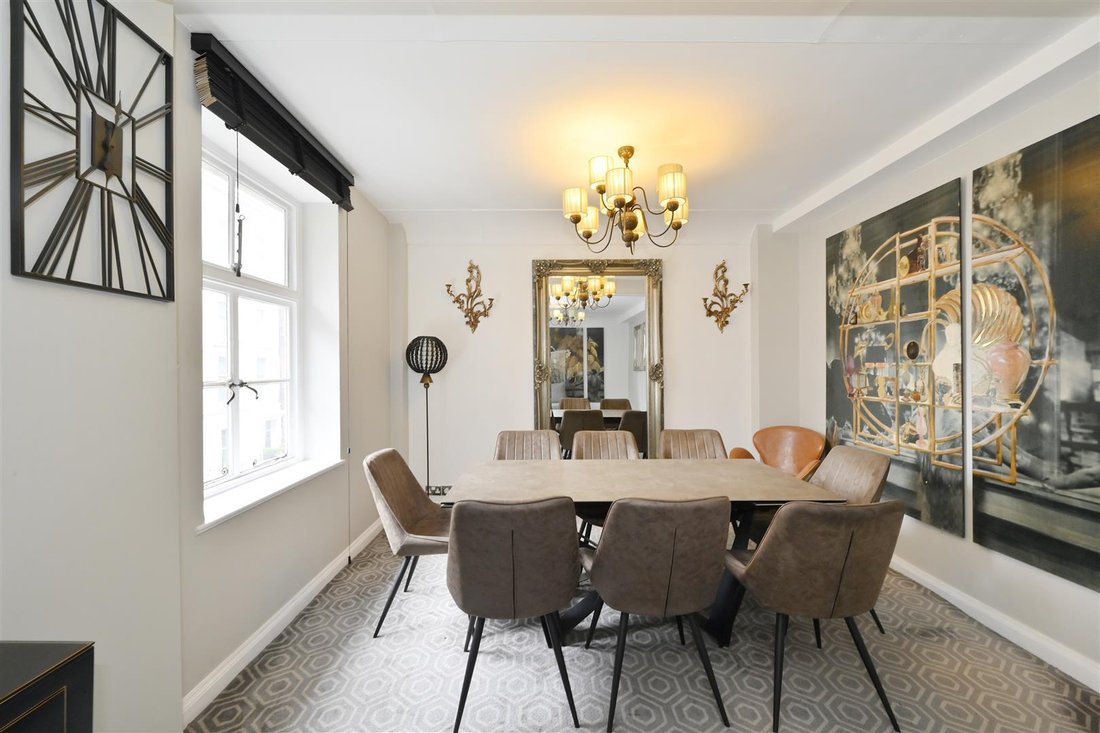 Apartment in Piccadilly, Westminster, England 4 - 16734986