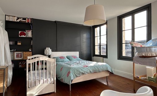 Castle for Sale in Niort, Nouvelle-Aquitaine, France