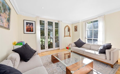 Apartment in Pimlico, Westminster, England 1