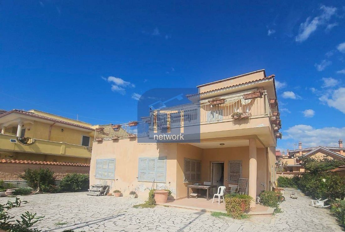 Villa in Meduse-Rio Torto, Pomezia, Lazio 1 - 16736540