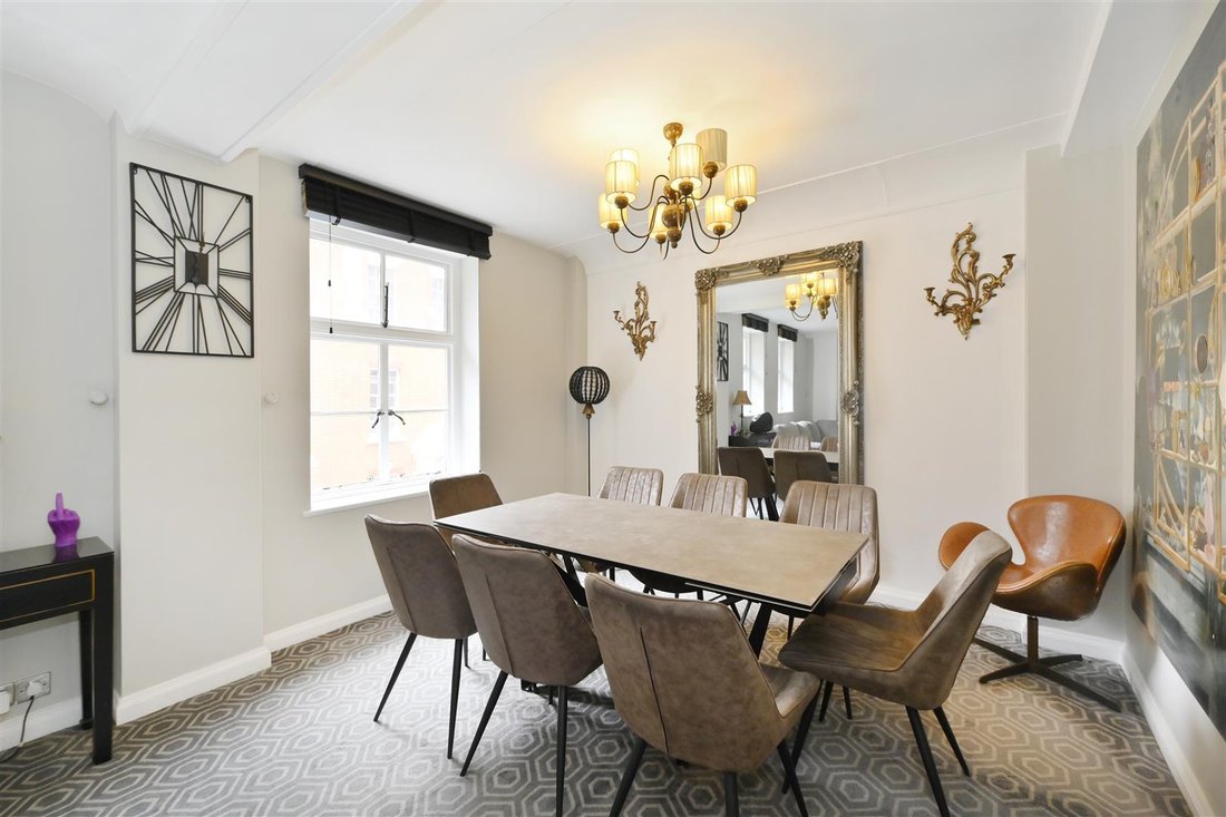 Apartment in Piccadilly, Westminster, England 3 - 16734986