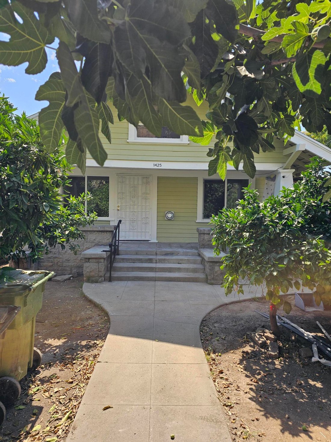 Los Angeles, California, United States 5 - 16731088