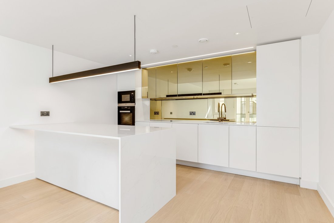 Apartment in White City, Hammersmith and Fulham, England 4 - 16734823