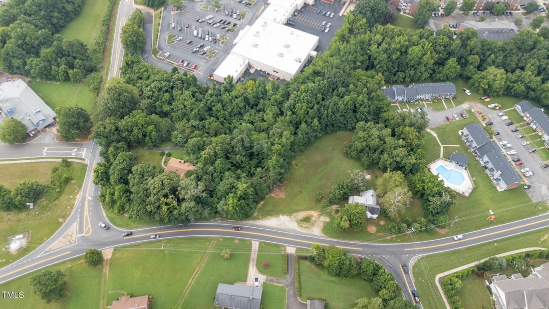 House in Hillsborough, North Carolina, United States 2 - 16732895